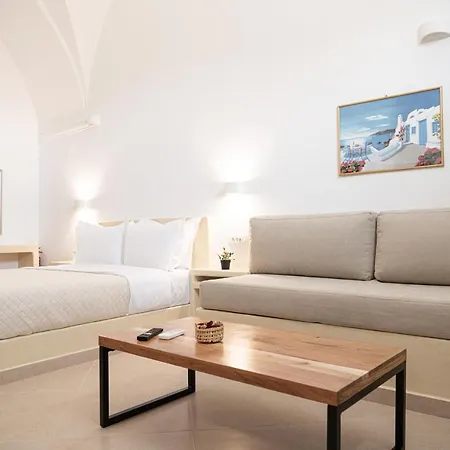 The Beauty Of Oia Villa Exterior photo