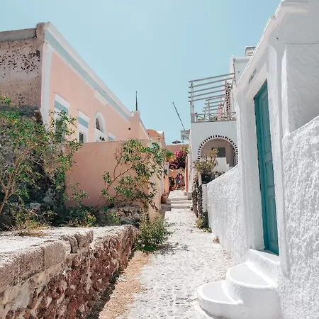 The Beauty Of Oia Villa Exterior photo